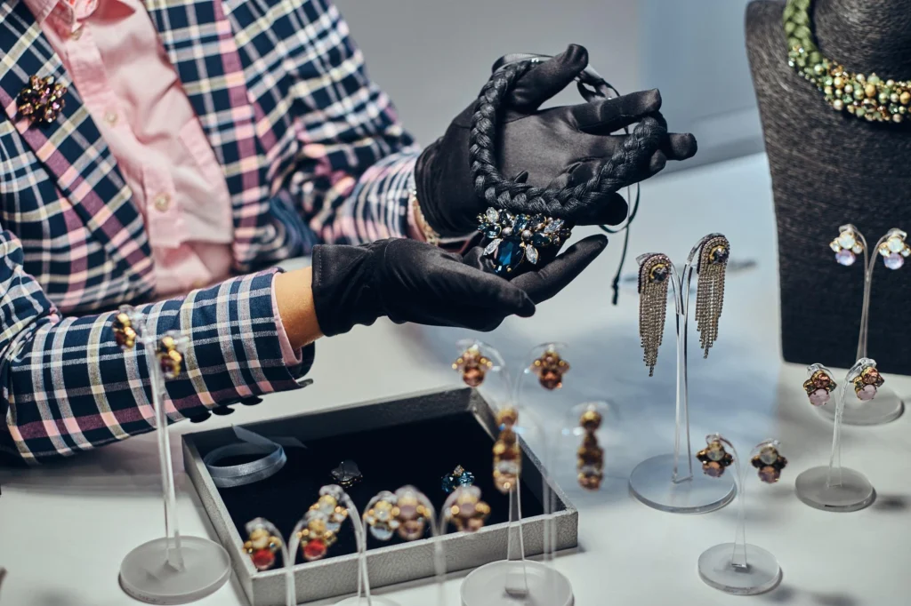 Custom vs Ready-Made Jewelry: Which One Is Better?