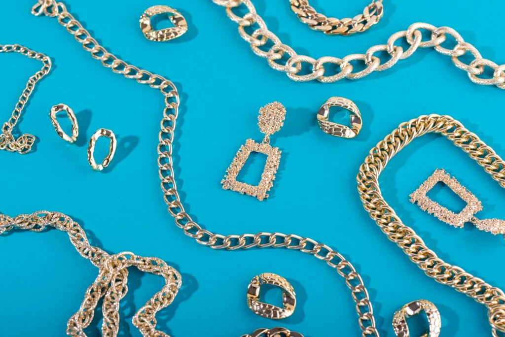 Mixed Metal Jewelry Trend: Combining Gold, Silver & Platinum